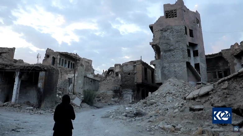 بعد سبع سنوات.. ناجية إيزيدية تجوب الأطلال وتسرد تفاصيل الفاجعة